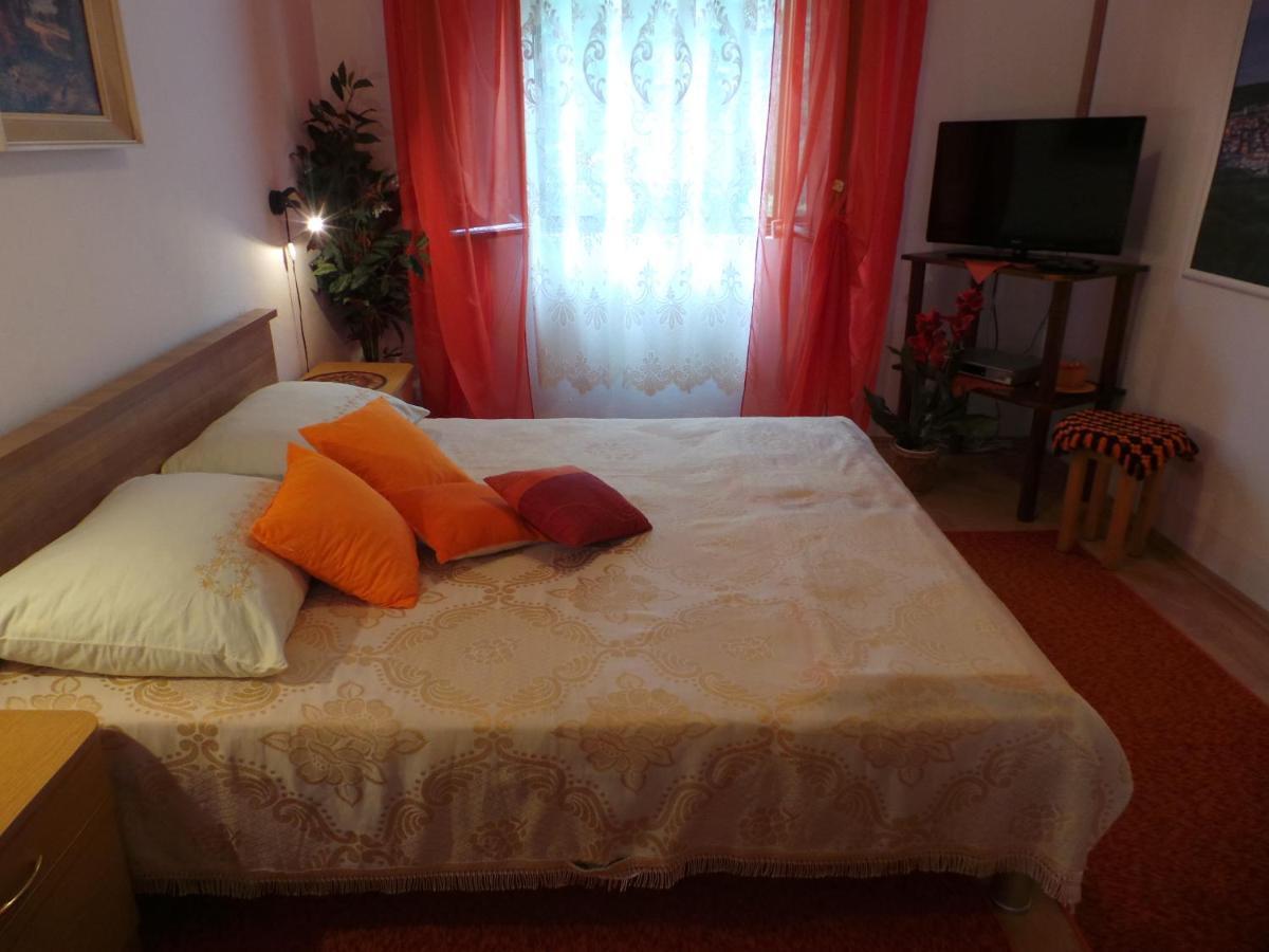 2 L Apartment Jablanac Ngoại thất bức ảnh