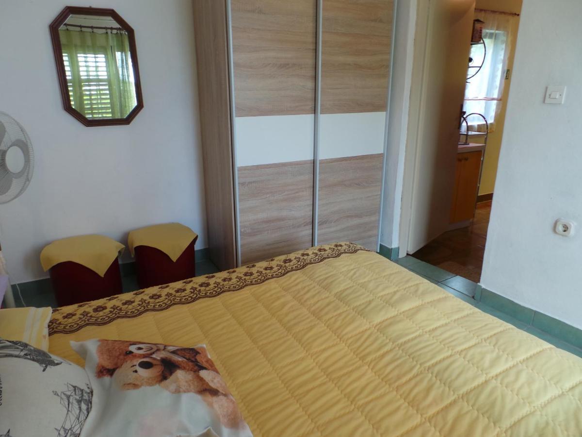 2 L Apartment Jablanac Ngoại thất bức ảnh