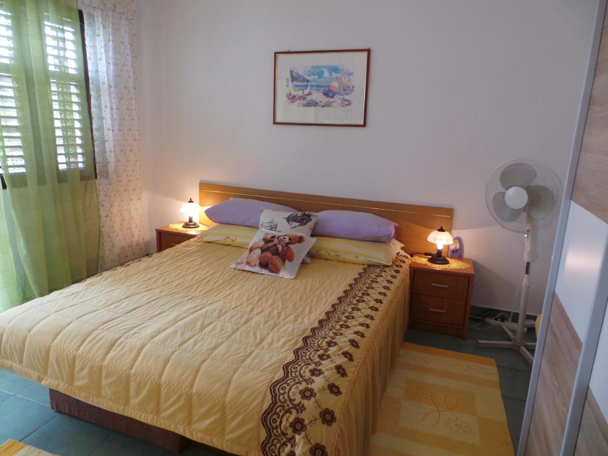 2 L Apartment Jablanac Ngoại thất bức ảnh